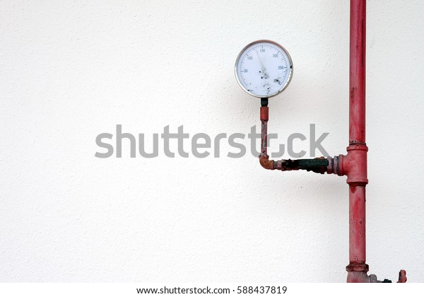 pressure gauge for water line