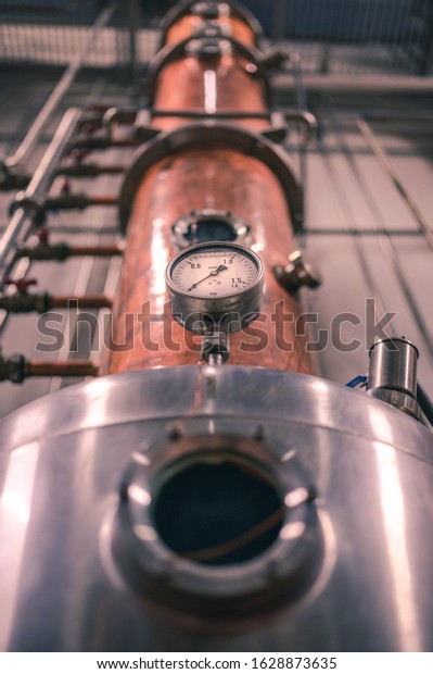 Pressure indicator\
in a brandy factory in\
Itali