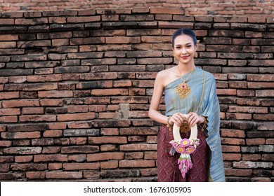 タイ女性 の画像 写真素材 ベクター画像 Shutterstock