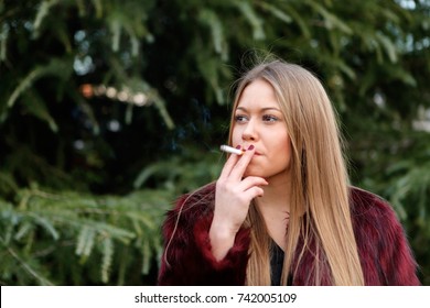 6,631 Blonde girl smoking cigarette Images, Stock Photos & Vectors ...