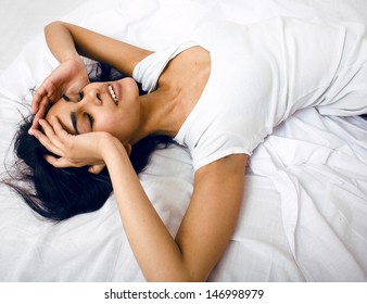 	Pretty Brunette Woman In Bed, Cant Sleep