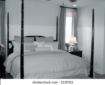 Pretty Four Poster Bed