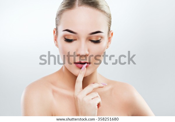 Pretty Girl Big Green Eyes Dark Stock Photo Edit Now 358251680