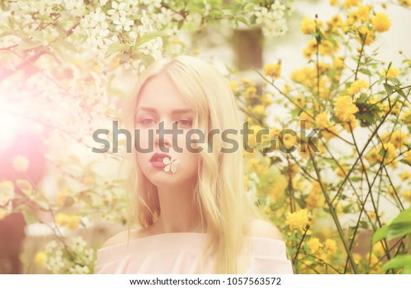 Pretty Girl Blonde Hair Red Lips Stock Photo Edit Now 1057563572