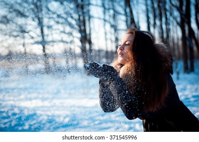 Pretty Girl Throws Snow Stock Photo 371545996 | Shutterstock