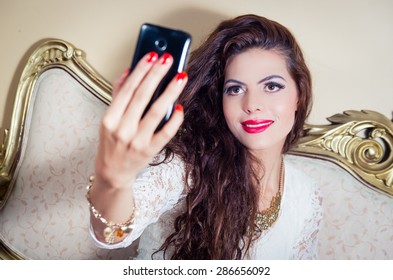  1,008 Solo selfie Images, Stock Photos & Vectors | Shutterstock