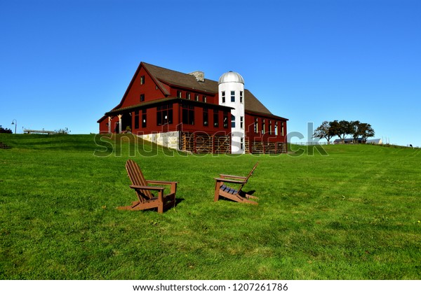 Pretty Red Barn Groton Massachusetts Stock Photo Edit Now 1207261786