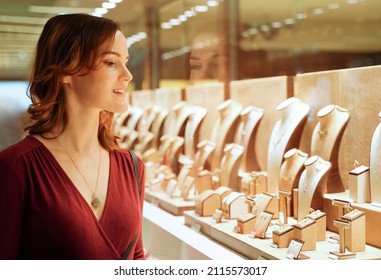 6,556 Jewellery Showcase Images, Stock Photos & Vectors | Shutterstock