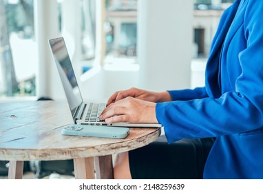 Pretty Young Beauty Woman Using Laptop in cafe, outdoor portrait business woman, hipster style, internet, smartphone, office, Bali Indonesia, holding, mac OS, manager, freelancer , notebook
glass
