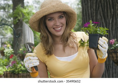 15,503 Woman planting flowers her garden Images, Stock Photos & Vectors ...