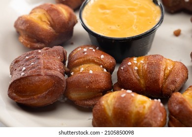 Pretzel Bites With Beer Cheese