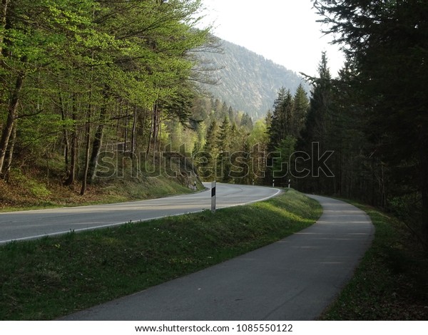 In the prhoto are car road and bike path to\
Sylvevstein lake (Bavaria,\
Germany)\
