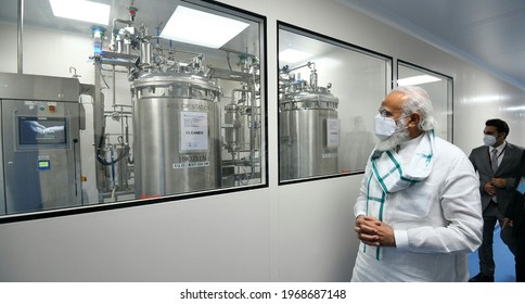 The Prime Minister, Shri Narendra Modi Visits The Serum Institute Of India, In Pune On March 28, 2021.