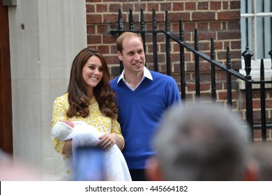 Prince William Kate Middleton Princess Charlotte
Circa 2015 Lindo Wing St.Mary's Hospital London British Royal Family Prince William And Kate Middleton Presenting Newborn Daughter Charlotte To  Press