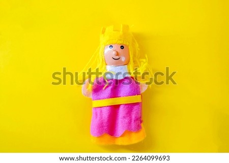 Princess dolls, or Queen Esther
Finger puppets of the book of Esther, the book of Esther is read on the Jewish holiday of Purim Foto stock © 