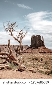 Print Poster Of Monument Valley. Warm Boho Photo Of Desert Panoramic View. Navajo Tribal Park, On The Border Between Arizona And Utah, United States. Amazing And Colorful Rocks. Western Concept. 