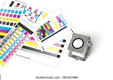 Printers loupe on printed sheet color management patches