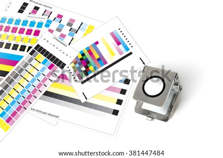 Printers loupe on printed sheet color management patches