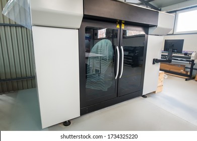 Printshop With Large Modern 3d Printer Machine With Computer Control