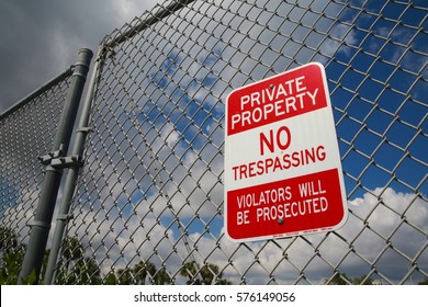 38 Trespassers will be shot Images, Stock Photos & Vectors | Shutterstock