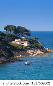 Private Villa On The Cliff At The Bale De Bandol, Bay Of Bandol, Alpes-Maritimes, Cote D'Azur, South Of France, France, Europe