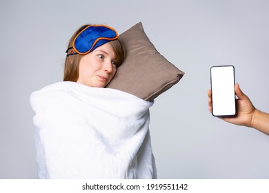 Problems, Irregular Sleep Or Lack Of Sleep Caused By Mobile Phone, The Young Woman Received A Message While Sleeping Causing Disorders And Affects Sleep And Health.