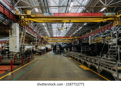 Process of assembling of agricultural tractors or combine harvesters in workshop