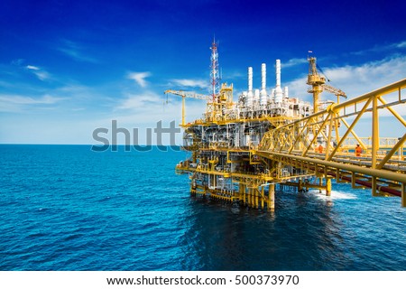 Process flatform,oil and gas flatform,flatform oil and gas with blue sky offshore