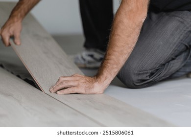 The process of installing laminate panels on the floor in the room - do-it-yourself floor repair