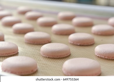 Process of making macaron/macaroon, french dessert