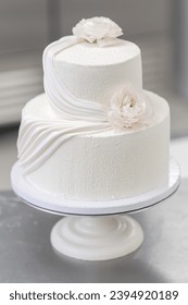 process making white wedding cake