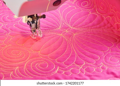 Process Quilting With An Electric Sewing Machine By Using A Free-motion Technique