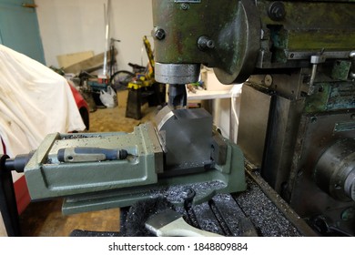 processing on a milling machine in a workshop