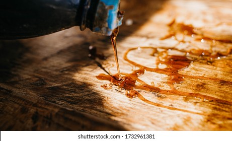 Processing Solid Wood With Varnish And Epoxy. Furniture Restoration