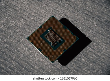 Processor photographed with the sun beating and creating a shadow.