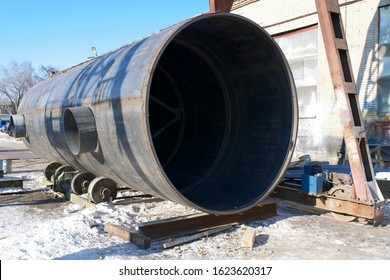 Production of large diameter steel tanks