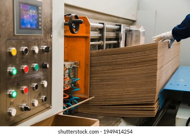 Production Line For The Production Of Cardboard And Corrugated Cardboard In The Factory