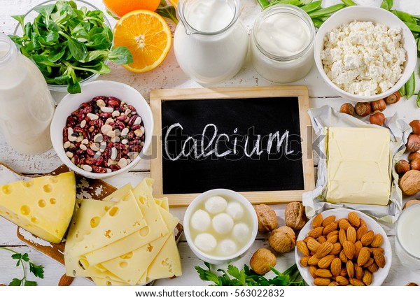 Products rich in\
calcium. Healthy food. Flat\
lay