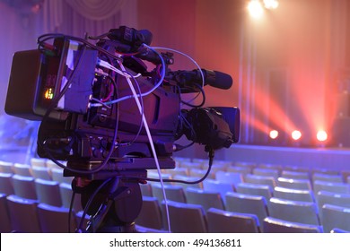 Professional digital video camera. accessories for 4k video cameras.
tv camera in a concert hall. 