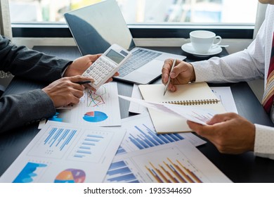 Professional executive Business colleague team working and analyzing with new project of accounting finance, Idea presentation and meeting strategy plan of financial business investment