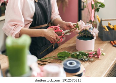 Professional Florist Young Woman Is Doing Bouquets At Flower Shop