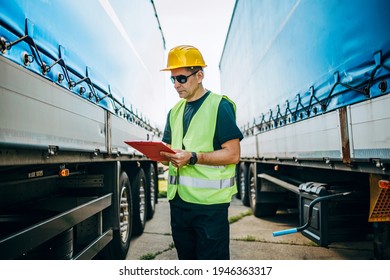 177,724 Man Inspection Images, Stock Photos & Vectors | Shutterstock