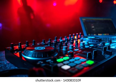 Night Club Booth Images Stock Photos Vectors Shutterstock