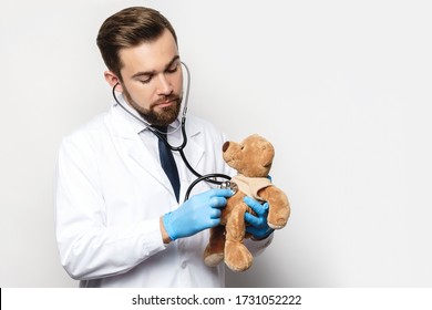 Professional Pediatrician Teddy Bear His Hands Stock Photo 1731052222 ...