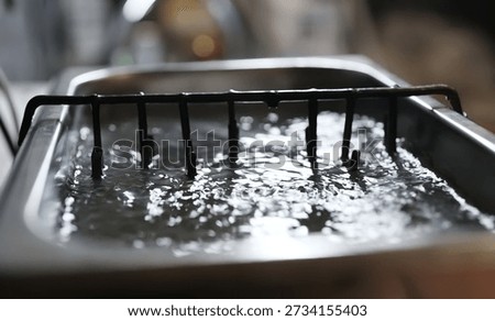 Professional ultrasonic cleaning process of ring.