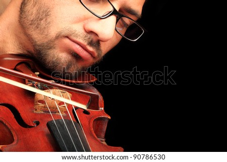 professional violinist close up
