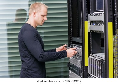 1,515 Install rack professional Images, Stock Photos & Vectors ...
