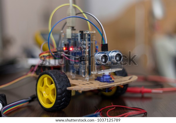 Programmable Robot\
Car.