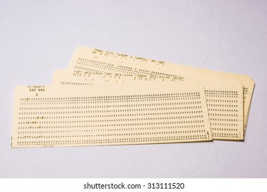 4,804 Vintage punched cards Images, Stock Photos & Vectors | Shutterstock