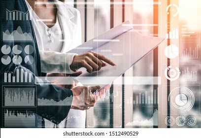 Project management schedule for business planning. Modern graphic interface showing timeline of each task deadline breakdown in plan to monitor by project manager who manage the overall schedule. - Shutterstock ID 1512490529